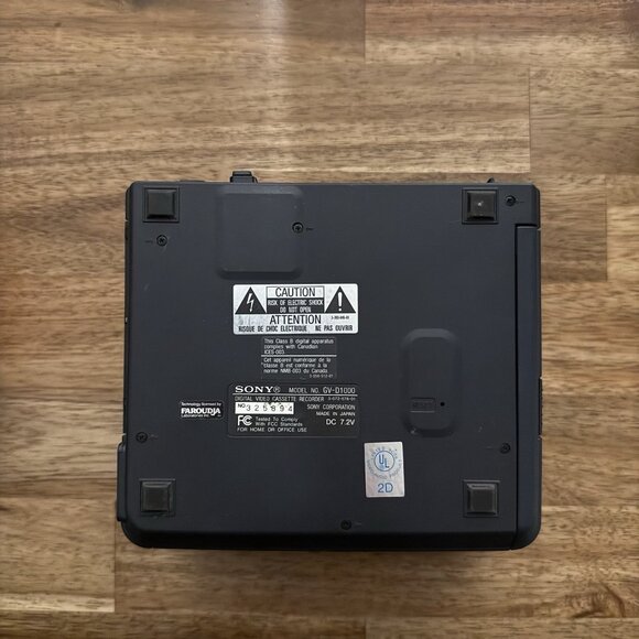 Sony GV-D1000 Digital Video Cassette Recorder - SOLD FOR PARTS UNTESTED AS IS!! - Picture 15 of 16